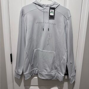 Men’s loose Under Armour Hoodie- size Large
